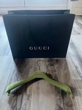 Large Gucci Shopping Bag and Hanger